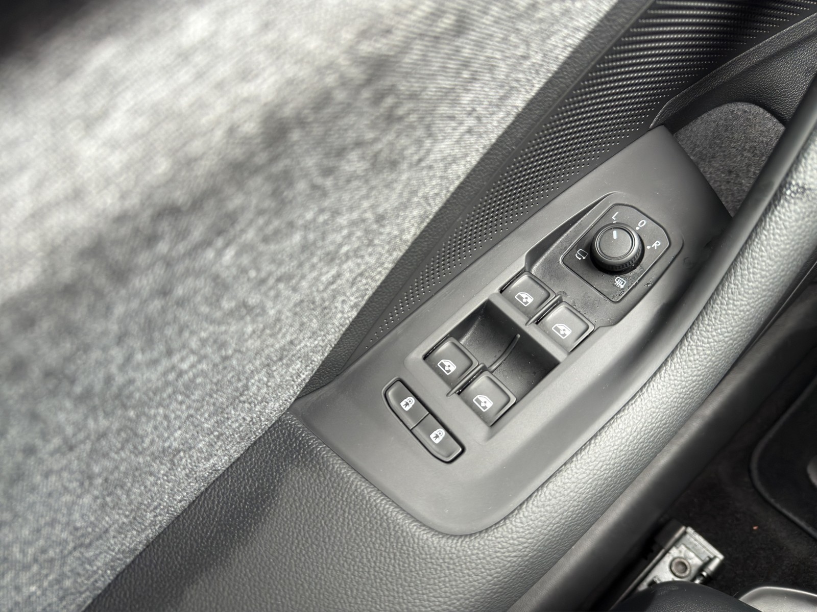 Skoda Superb Combi 2.0 SELECTION 4X4 PANO AHK CAM NAVI