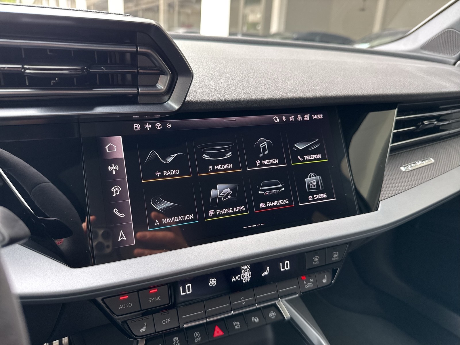 Audi RS3 Sportback quattro SPORTABGASANLAGE PANO LM19