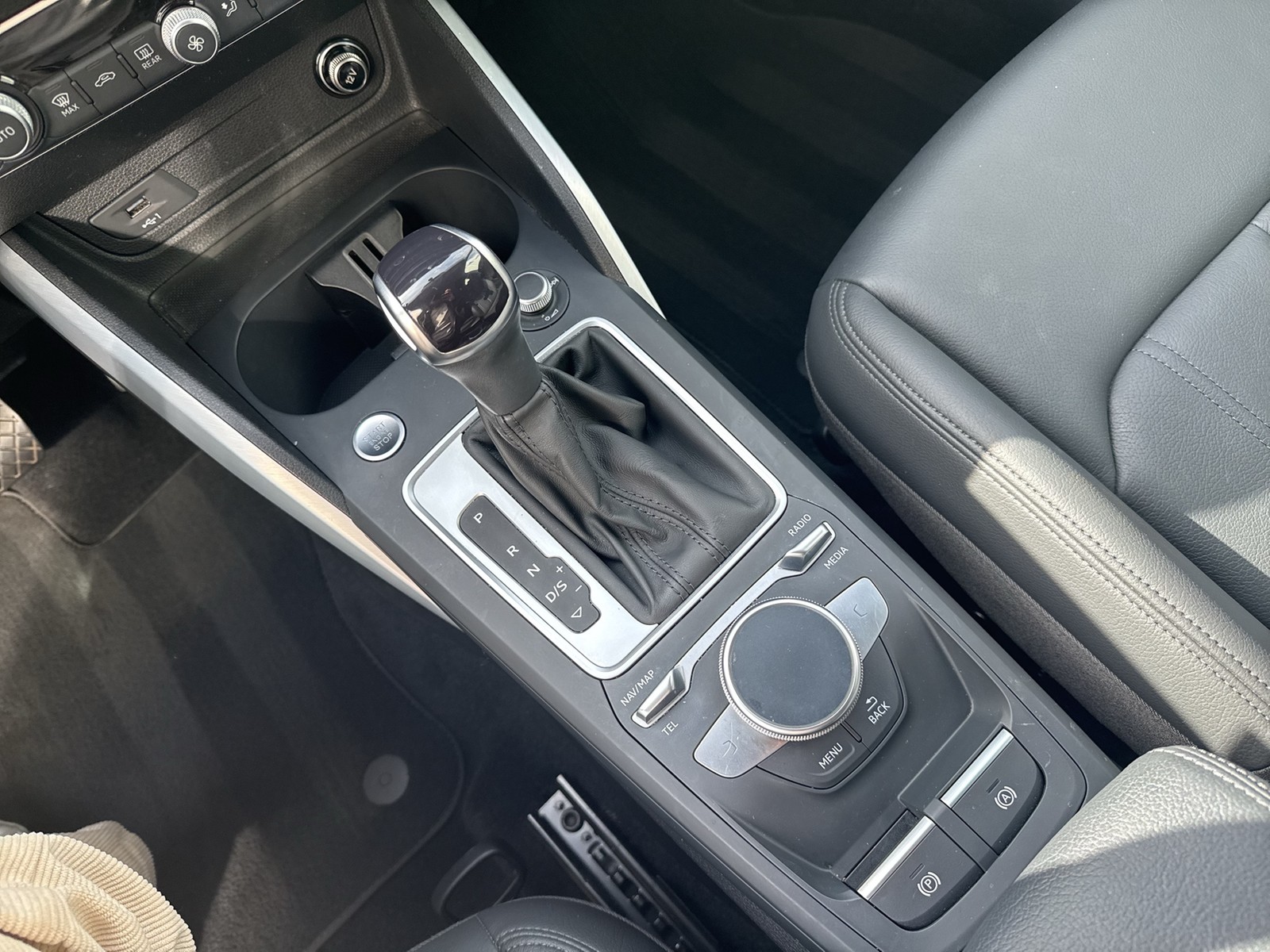 Audi Q2 35 advanced KAMERA eKLAPPE NAVI+ ALU17 SITZH.