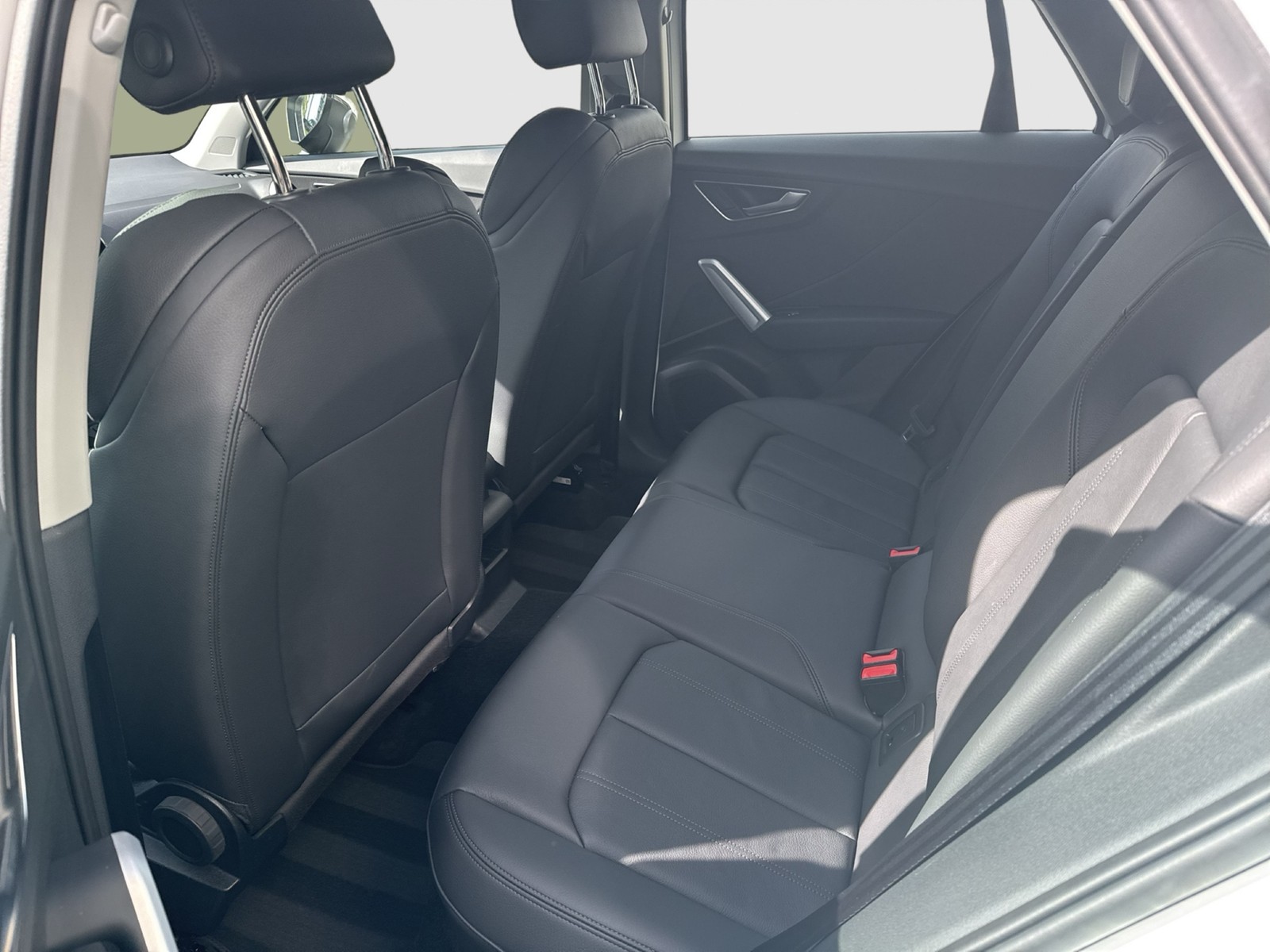 Audi Q2 35 advanced KAMERA eKLAPPE NAVI+ ALU17 SITZH.