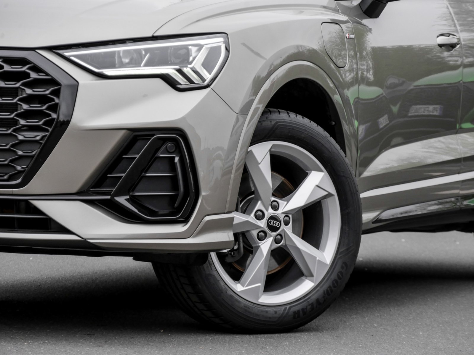Audi Q3 Sportback 45 HYBRID S LINE BLACKPAK PANO LM19