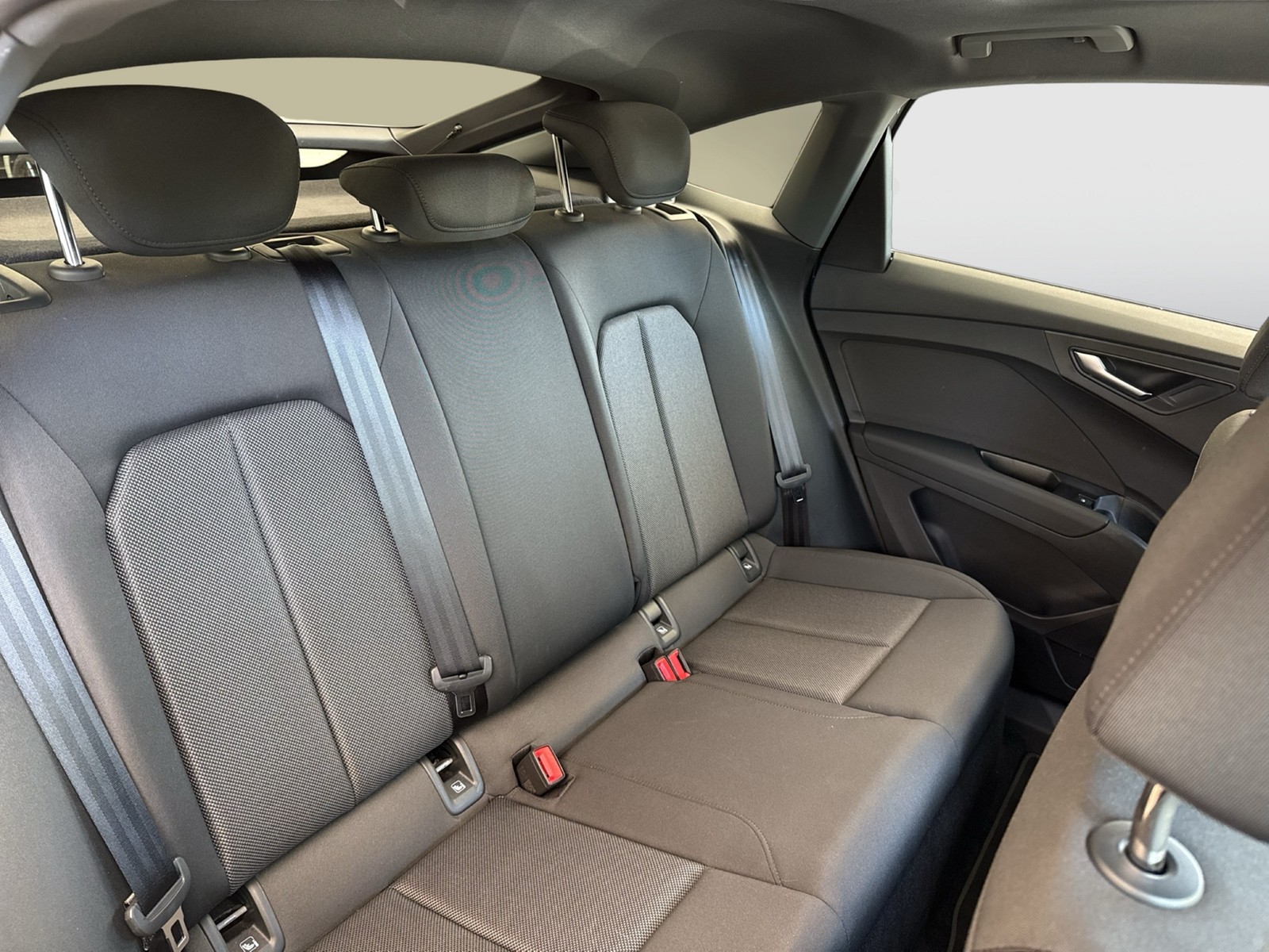 Audi Q4 e-tron Sportback 35 PANO KAMERA eKLAPPE NAVI+