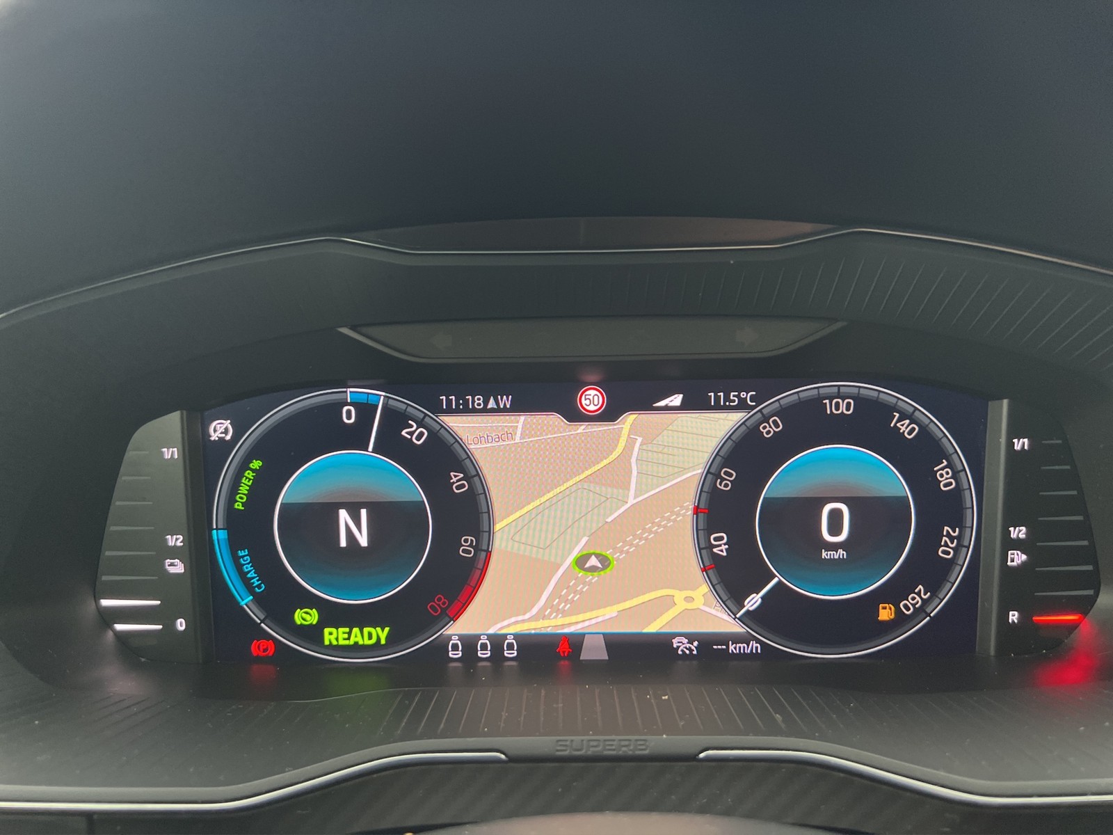 Skoda Superb Combi 1.4 iV SPORTLINE PANO AHK CAM LM19