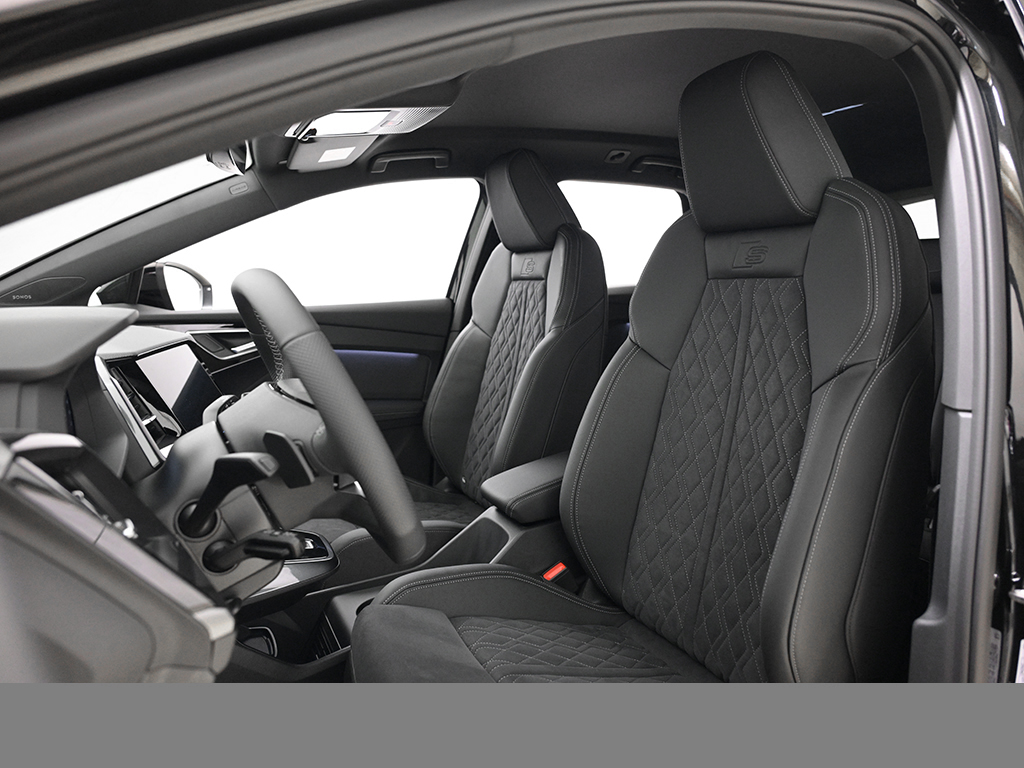 Audi Q4 45 e-tron quattro Edition S Line SONOS+AHK+Lenkradheizung+Dynamikpaket