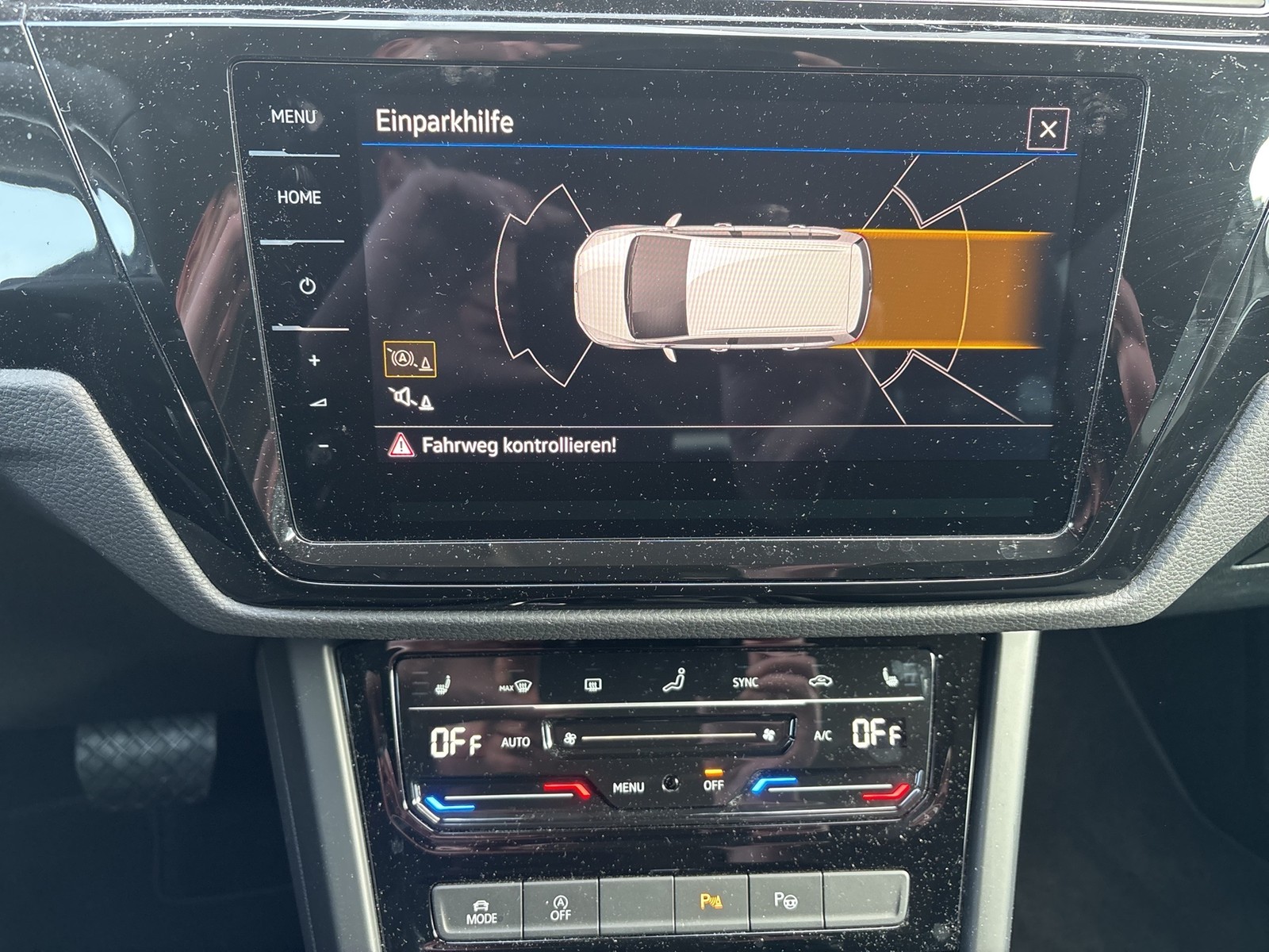 Volkswagen Touran 2.0 HIGHLINE AHK ACC LM17 NAVI CARPLAY