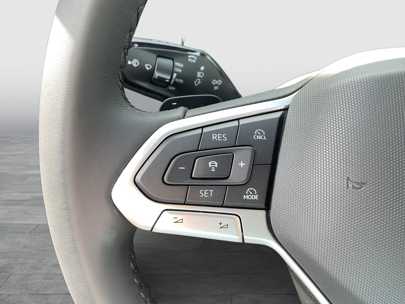 Volkswagen Tayron 2.0 LIFE 4X4 STANDHZ HARMAN KARDON 360CAM