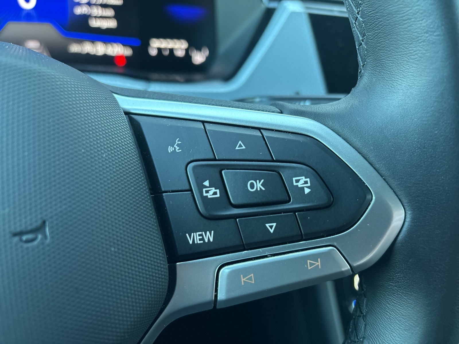 Volkswagen Touran 1.5 GOAL 7SITZE CAM ACC E-KLAPPE NAVI ALU