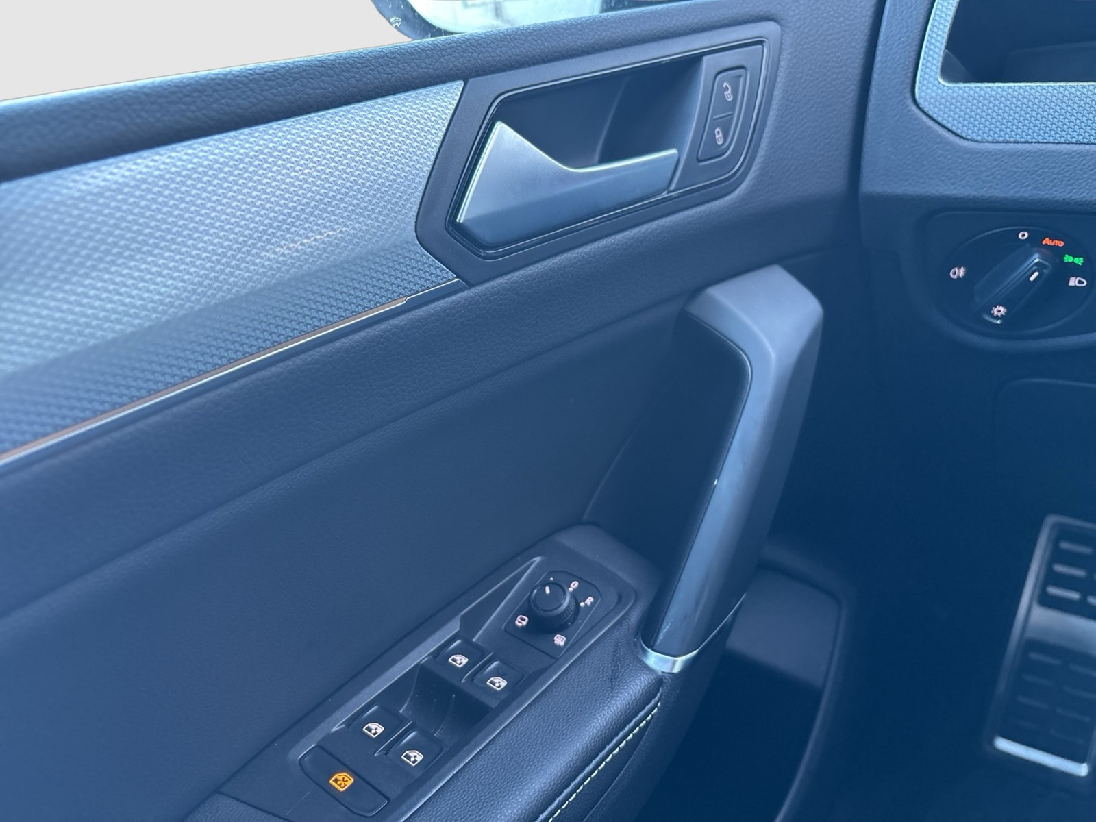 Volkswagen Touran 1.5 GOAL 7SITZE CAM ACC E-KLAPPE NAVI ALU