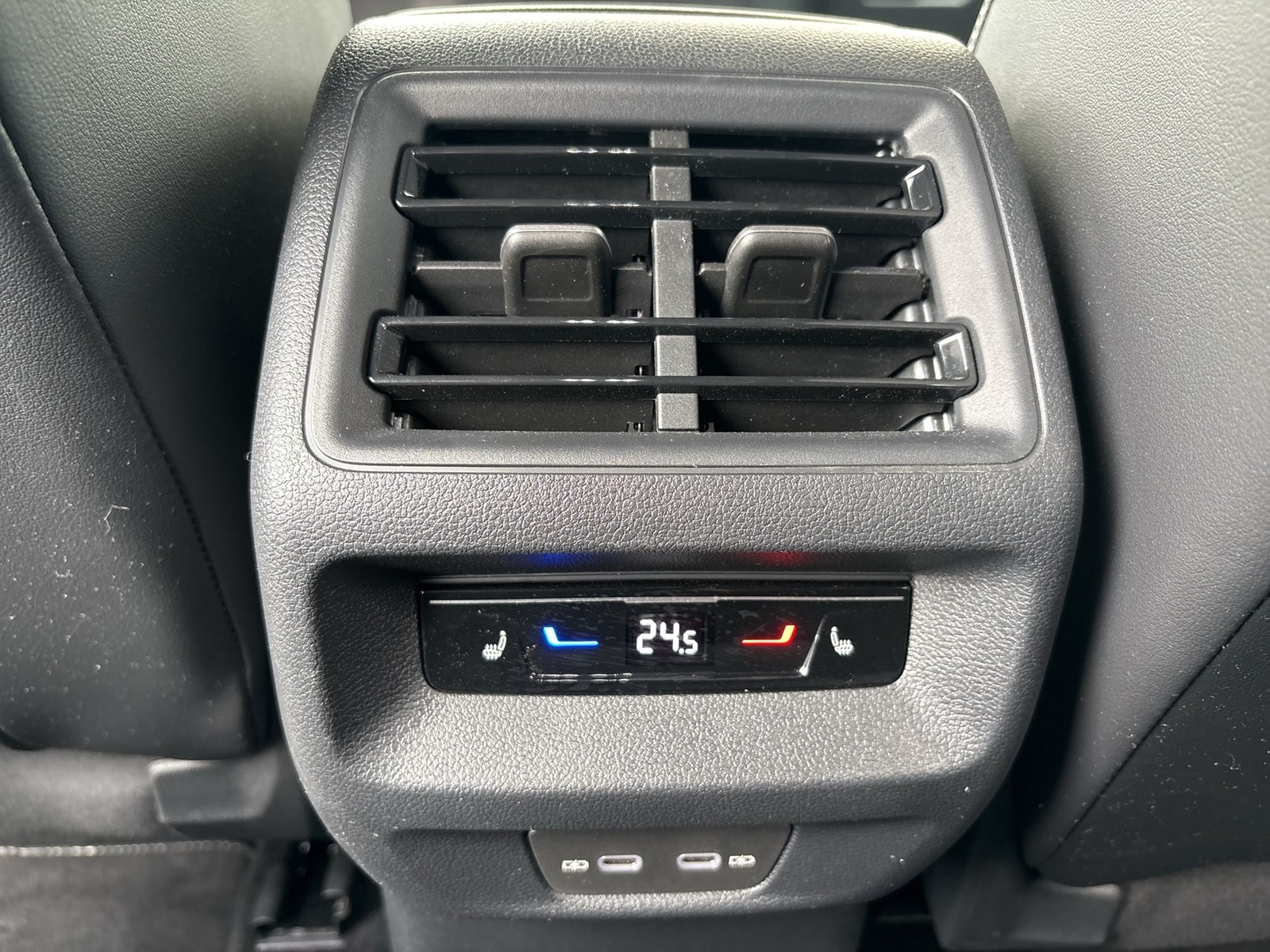 Volkswagen Tiguan 1.5 HYBRID R-LINE BLACK STYLE AHK 360°CAM