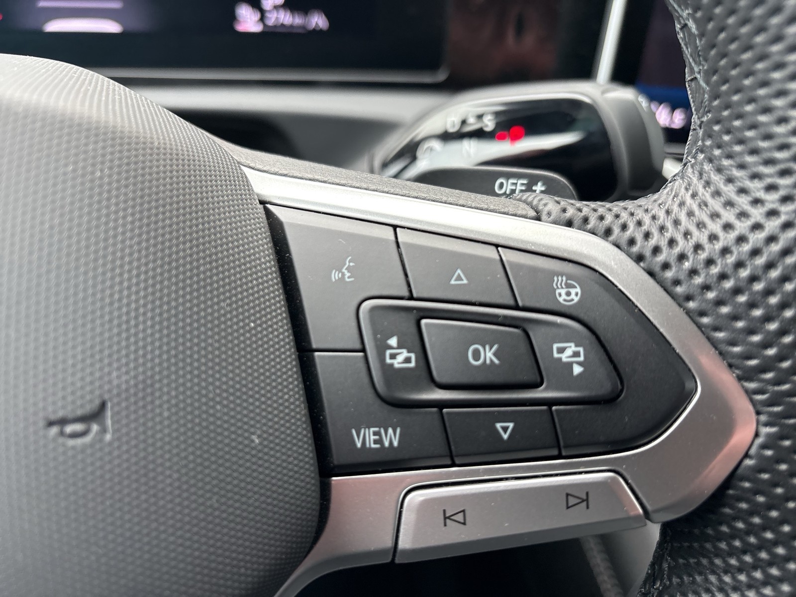 Volkswagen Tiguan 1.5 HYBRID R-LINE BLACK STYLE AHK 360°CAM