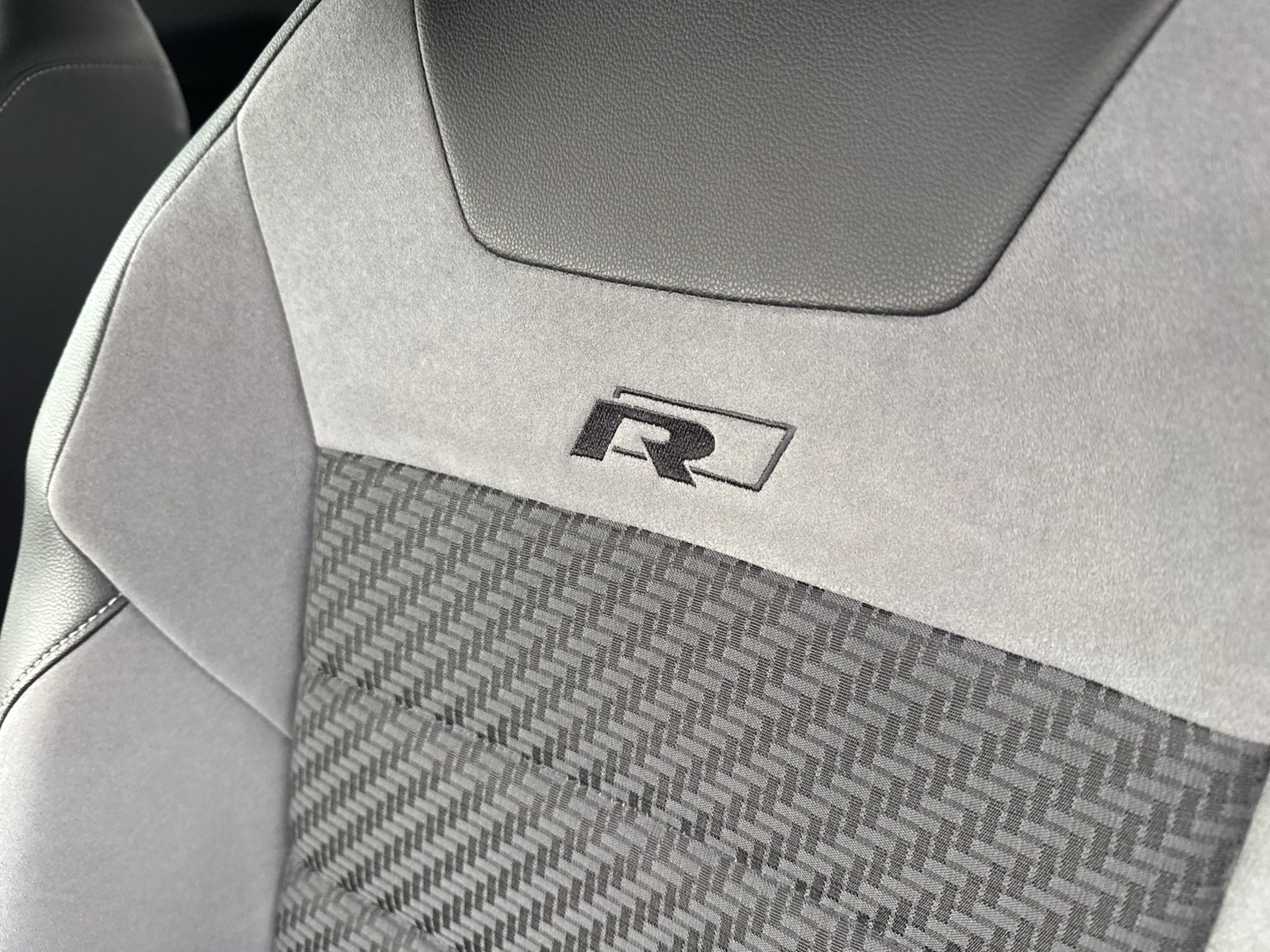 Volkswagen T-Roc Cabrio 1.5 R-LINE ALU EINPARKHILFE DAB+