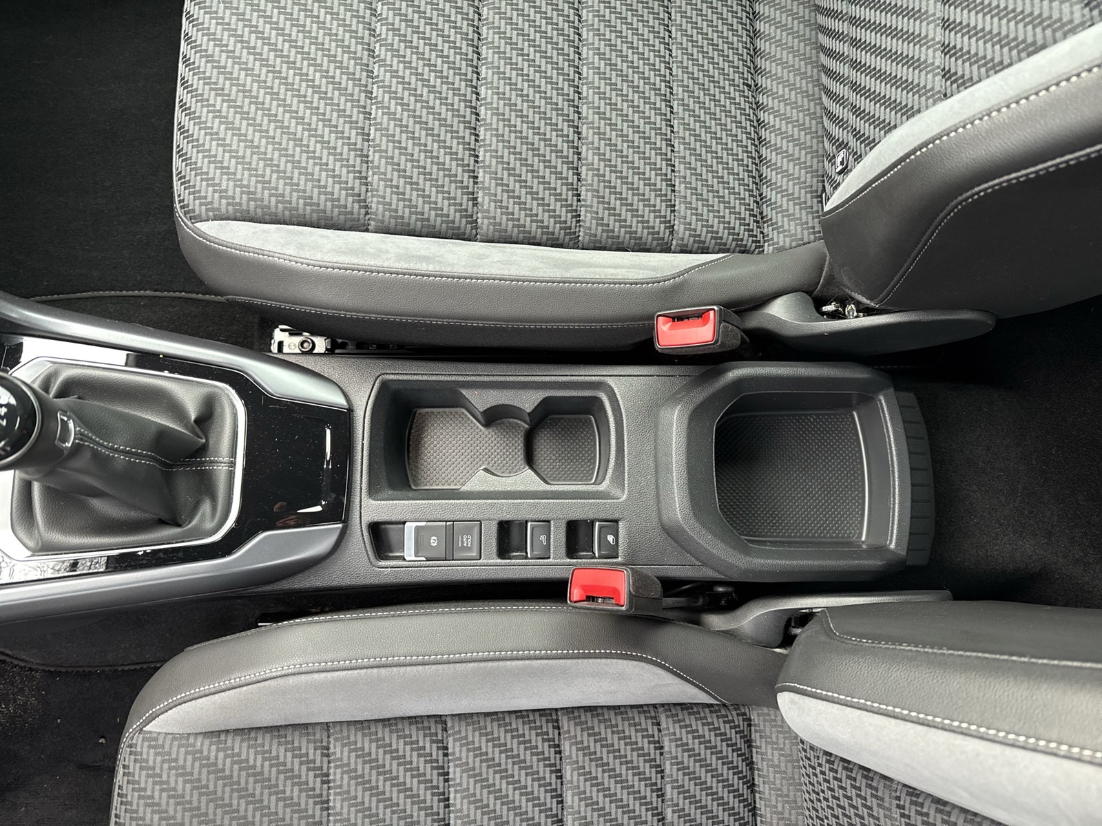 Volkswagen T-Roc Cabrio 1.5 R-LINE ALU EINPARKHILFE DAB+