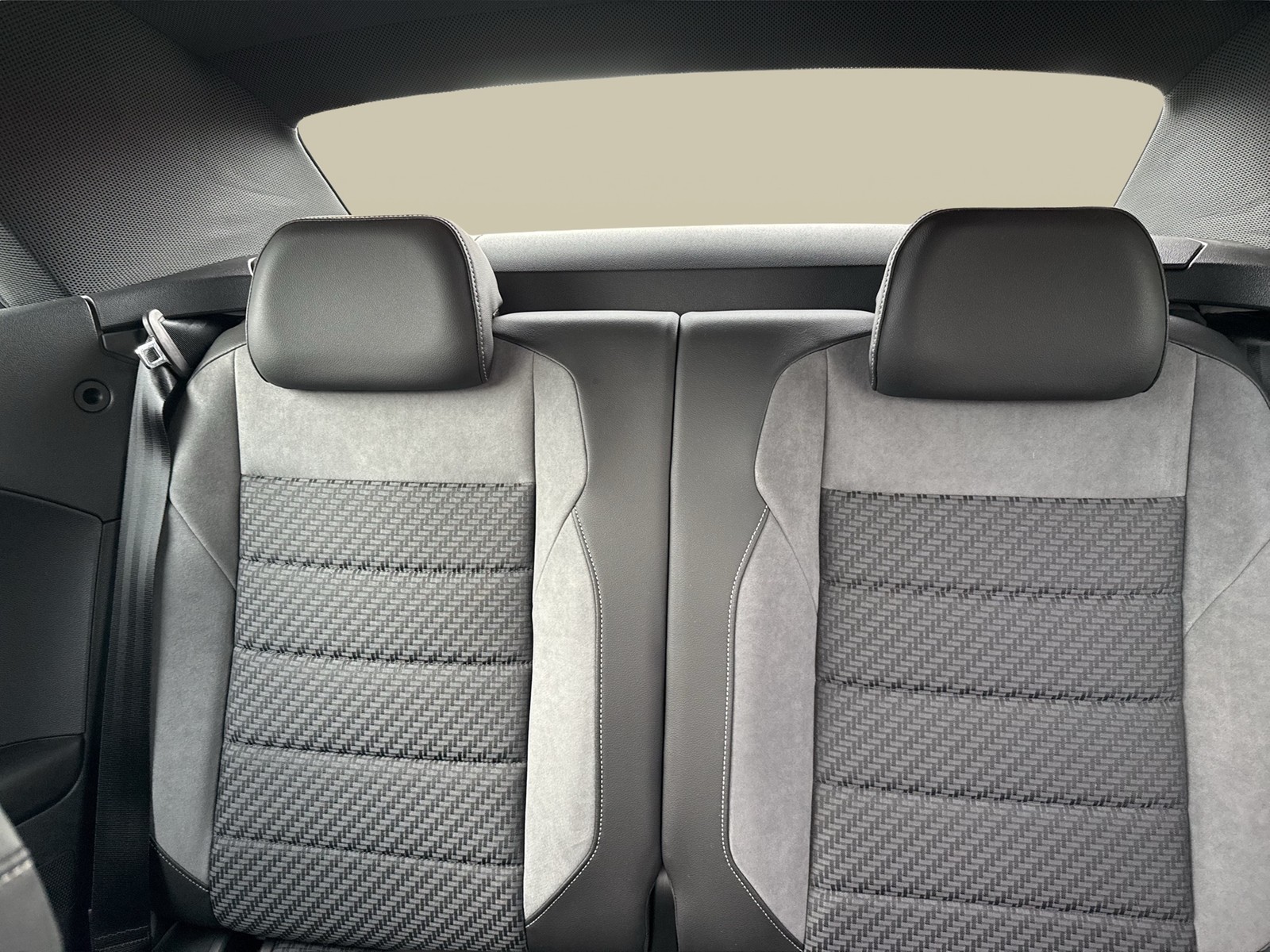 Volkswagen T-Roc Cabrio 1.5 R-LINE ALU EINPARKHILFE DAB+