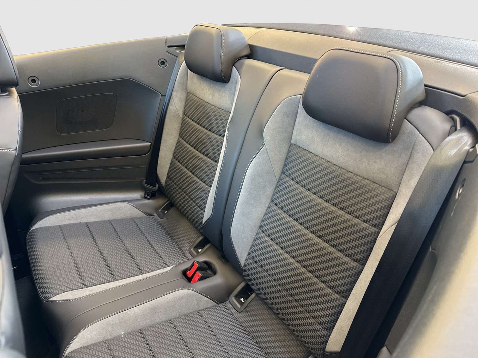 Volkswagen T-Roc Cabriolet 1.5 R-LINE AHK ACC LM17 LED+ NAVI