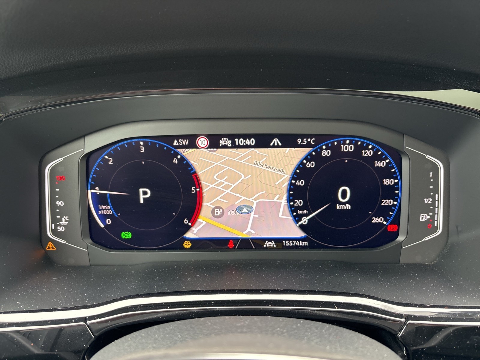 Volkswagen Touran 2.0 HIGHLINE PANO AHK ACC LM17 E-KLAPPE