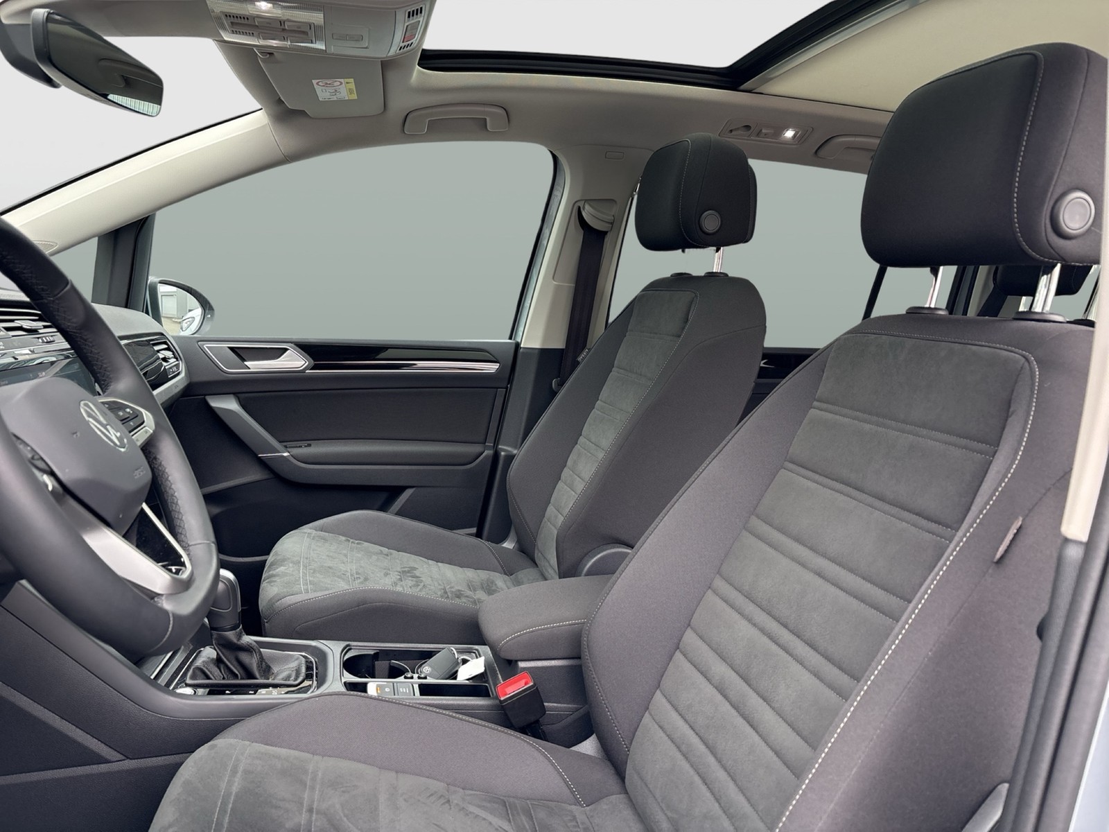 Volkswagen Touran 2.0 HIGHLINE PANO AHK ACC LM17 E-KLAPPE