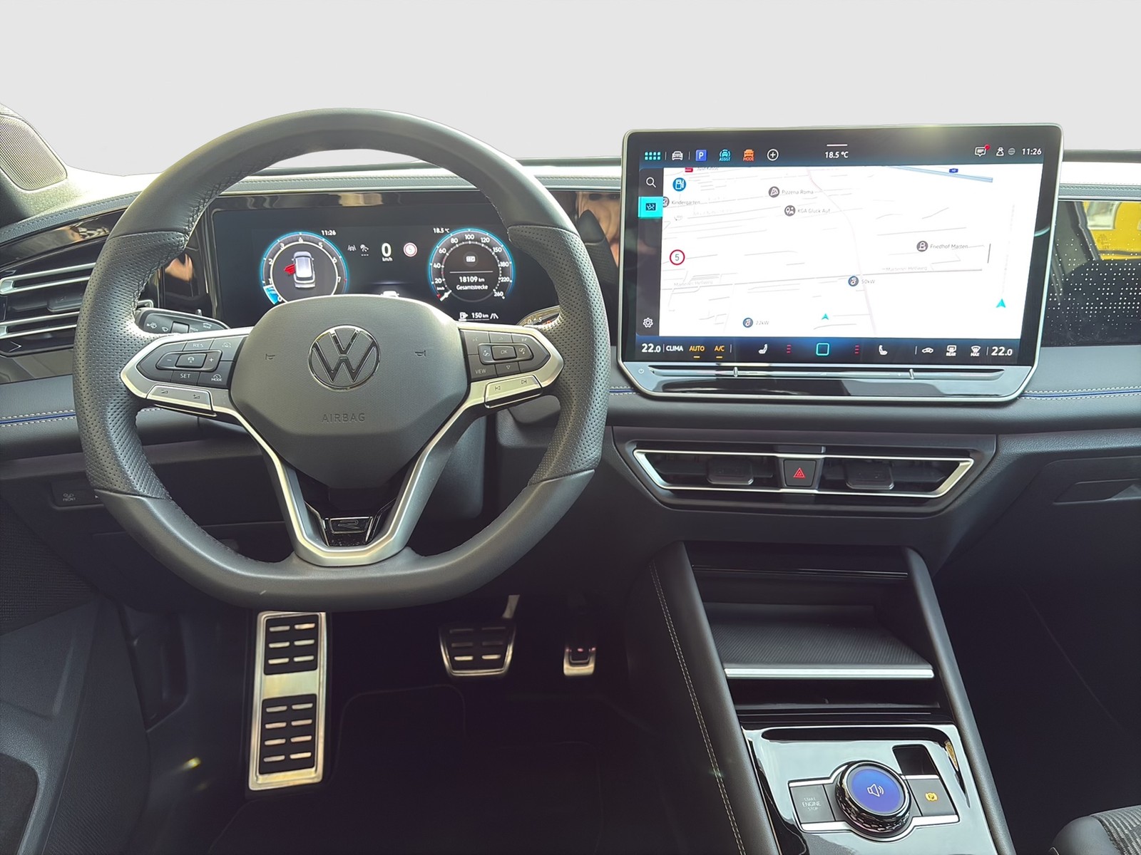 Volkswagen Tiguan 2.0 R-LINE 4X4 NEUES MODELL AHK CAM LM20