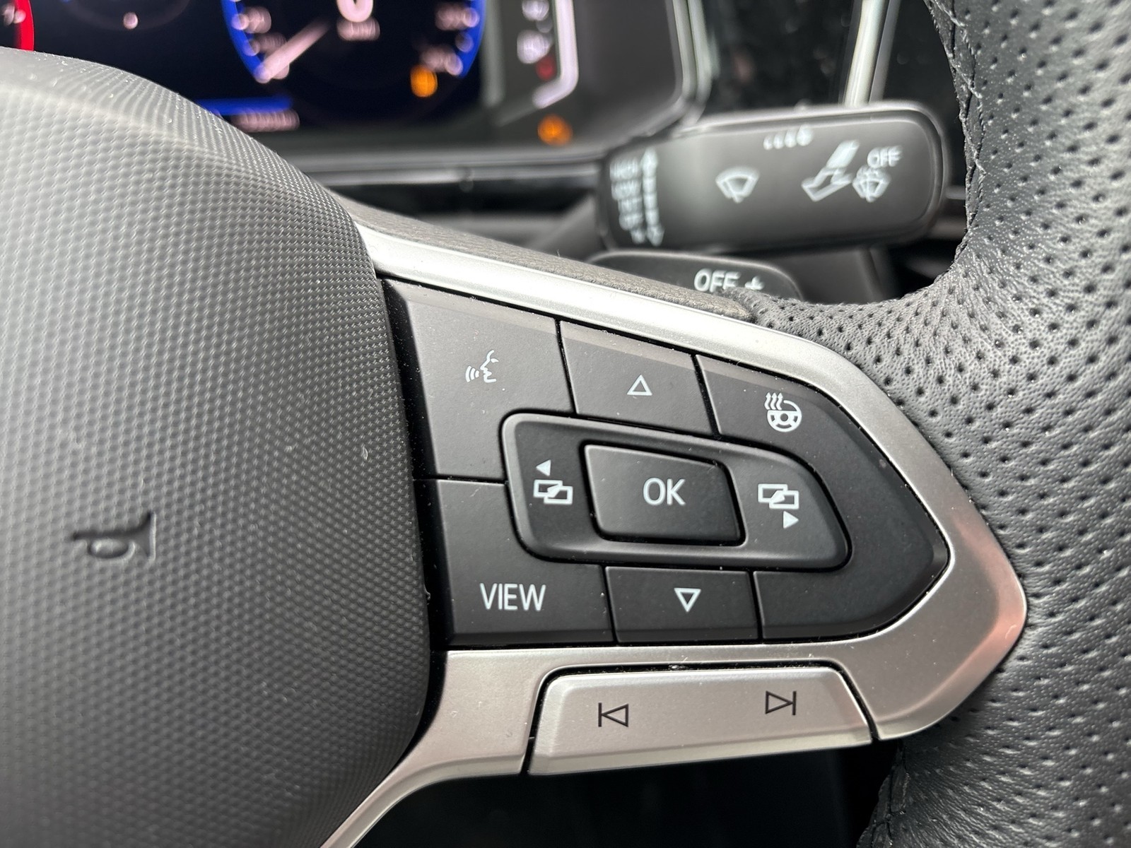 Volkswagen T-Roc Cabriolet 1.5 R-LINE EDITION KARMANN LEDER