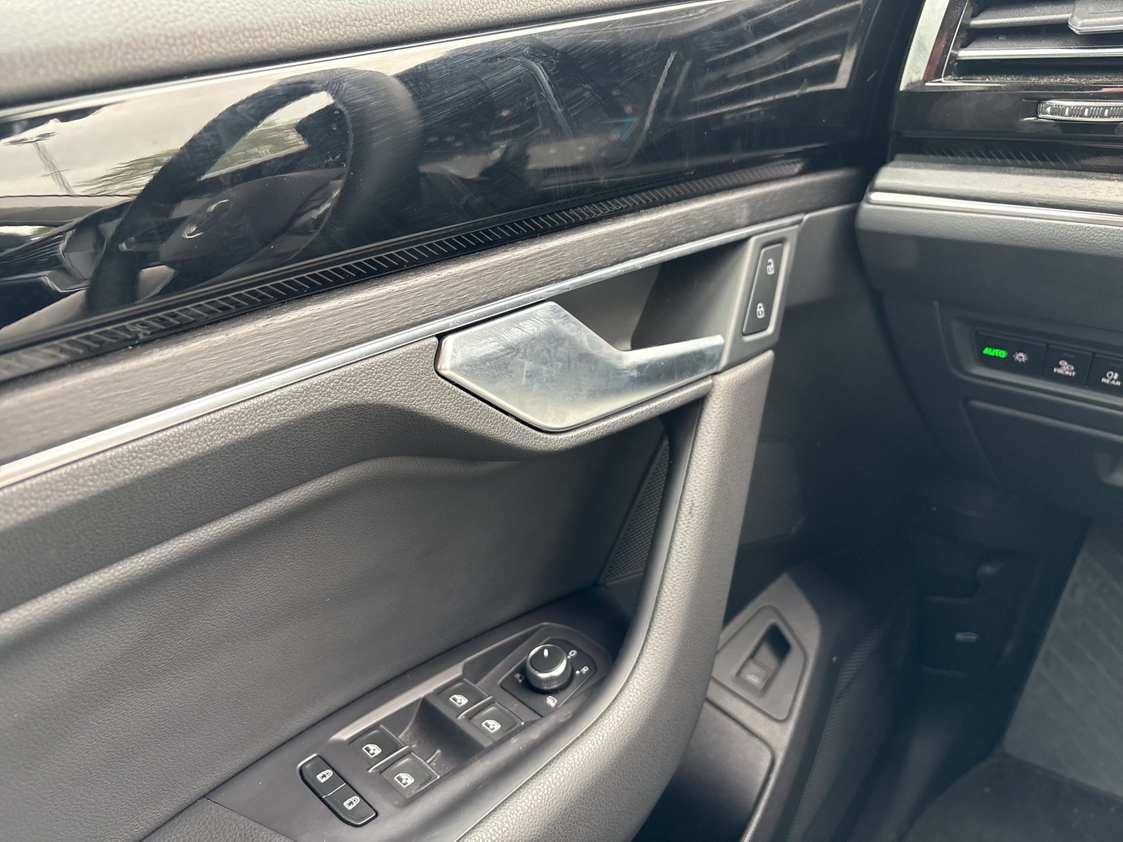 Volkswagen Touareg V6 4X4 LEDER AHK CAM ACC LM19 NAVI