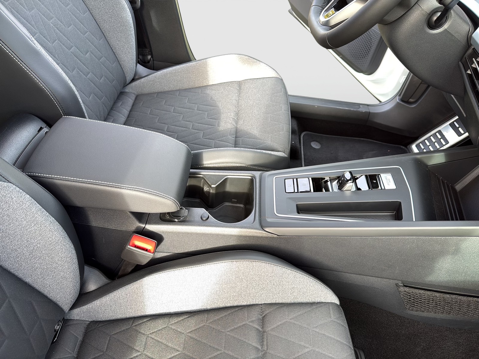 Volkswagen Golf VIII 1.5 HYBRID GOAL FACELIFT ACC CARPLAY