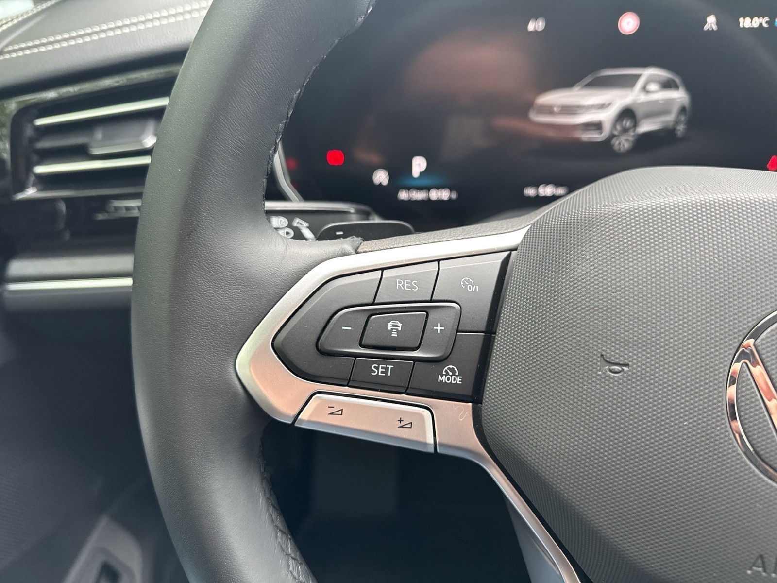 Volkswagen Touareg V6 4X4 LEDER AHK CAM ACC LM19 NAVI