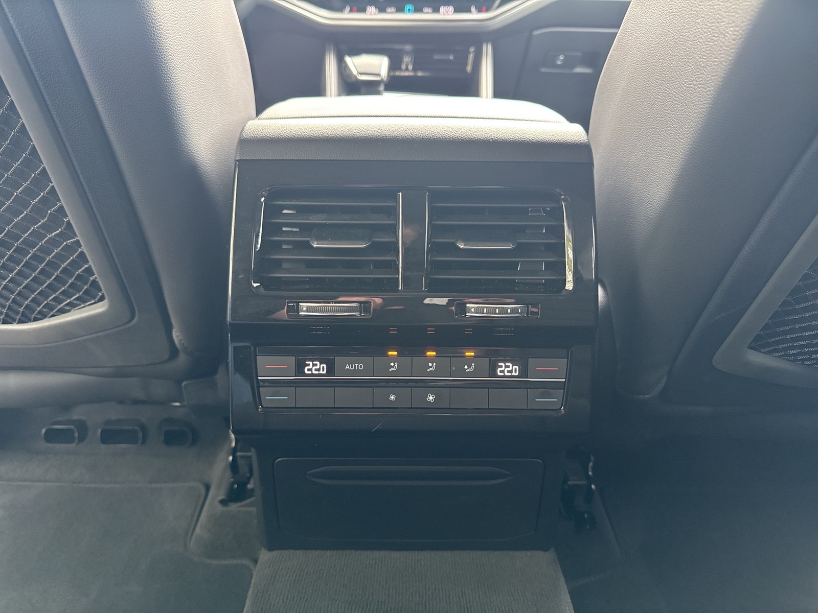 Volkswagen Touareg V6 4X4 LEDER AHK CAM ACC LM19 NAVI