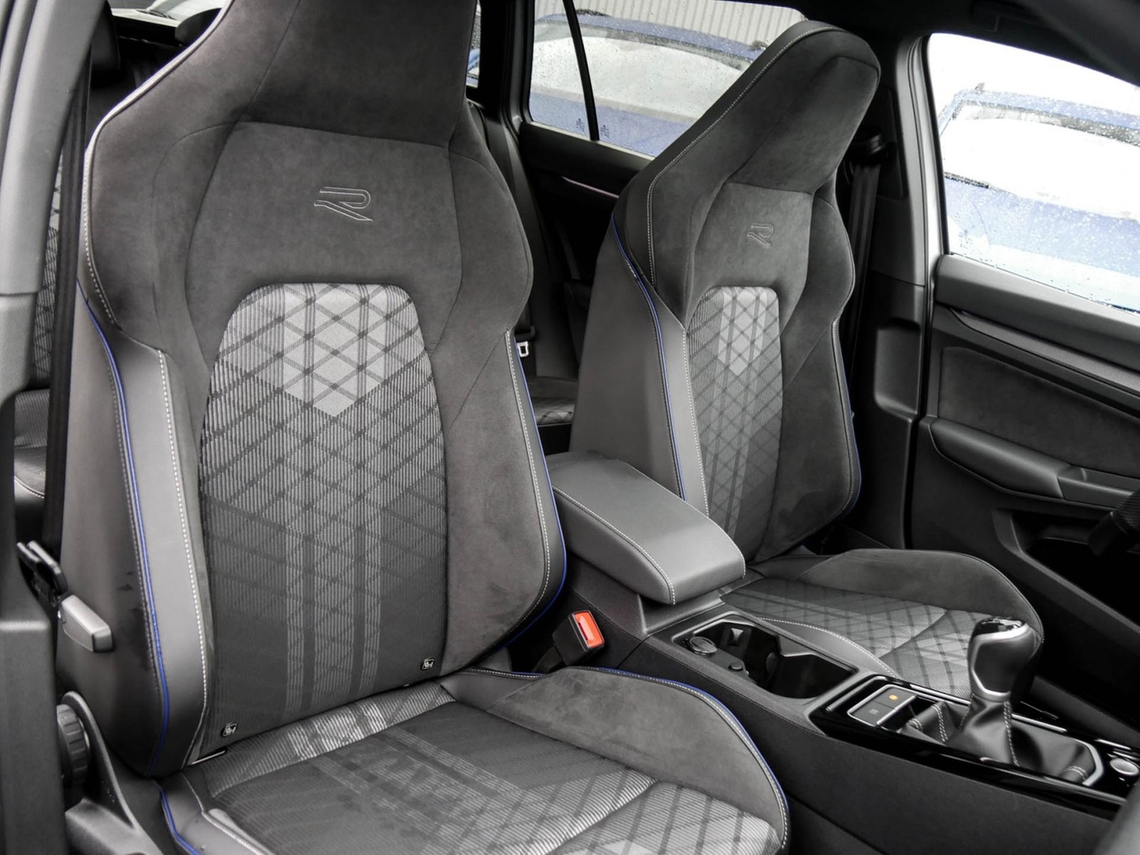 Volkswagen Golf Variant VIII 1.5 R-LINE FACELIFT PANO CAM