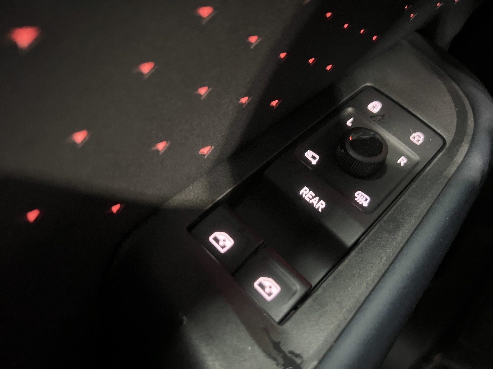 Cupra Tavascan VZ 4X4 WÄRMEPUMPE PANO 360°CAM ACC LM21