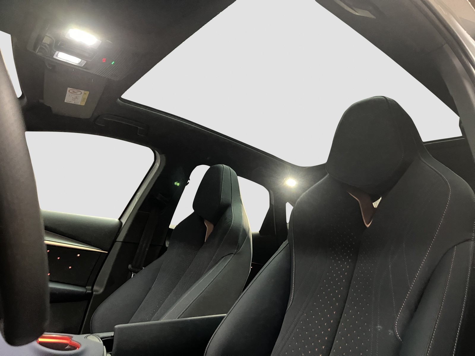 Cupra Tavascan VZ 4X4 WÄRMEPUMPE PANO 360°CAM ACC LM21