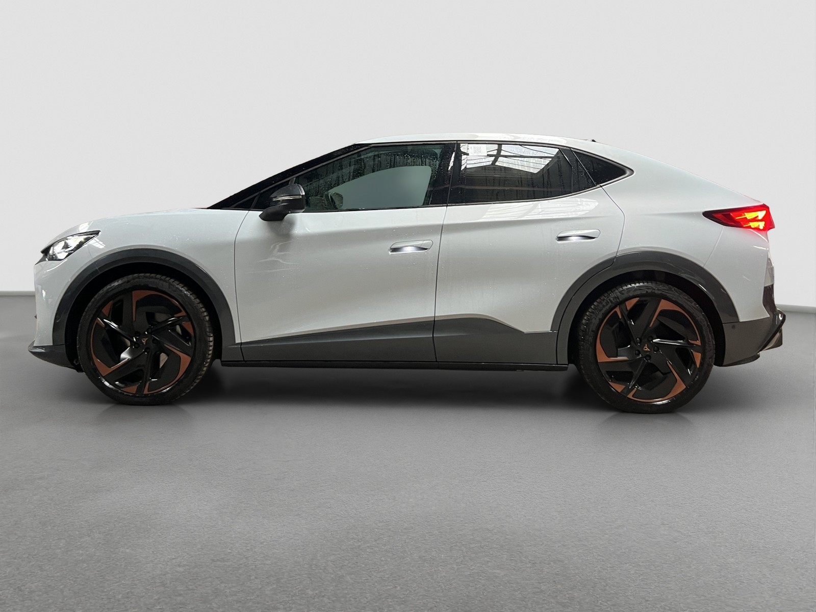 Cupra Tavascan VZ 4X4 WÄRMEPUMPE PANO 360°CAM ACC LM21