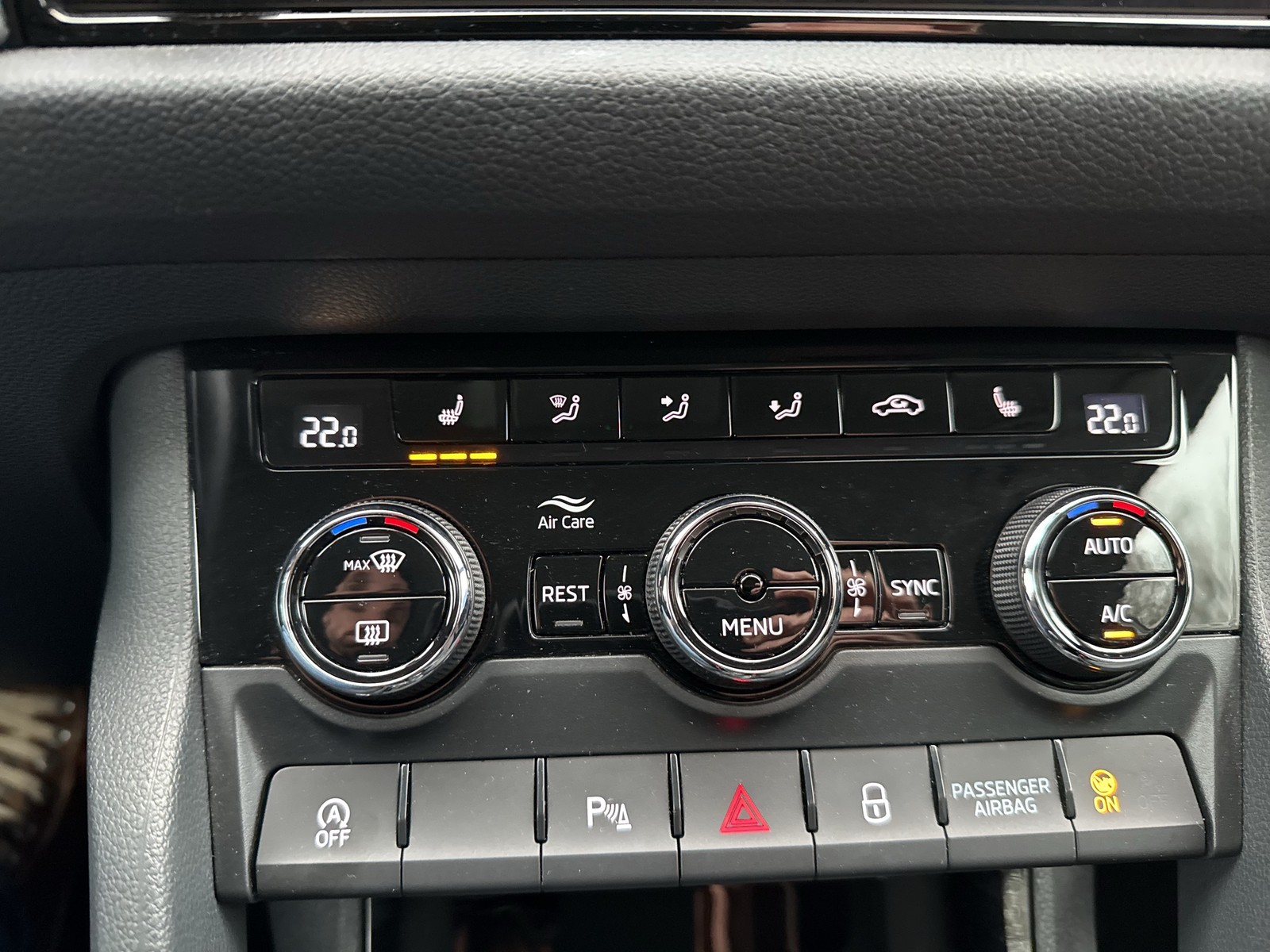 Skoda Kodiaq 1.5 DRIVE 125 AHK ACC ALU19 eKLAPPE NAVI