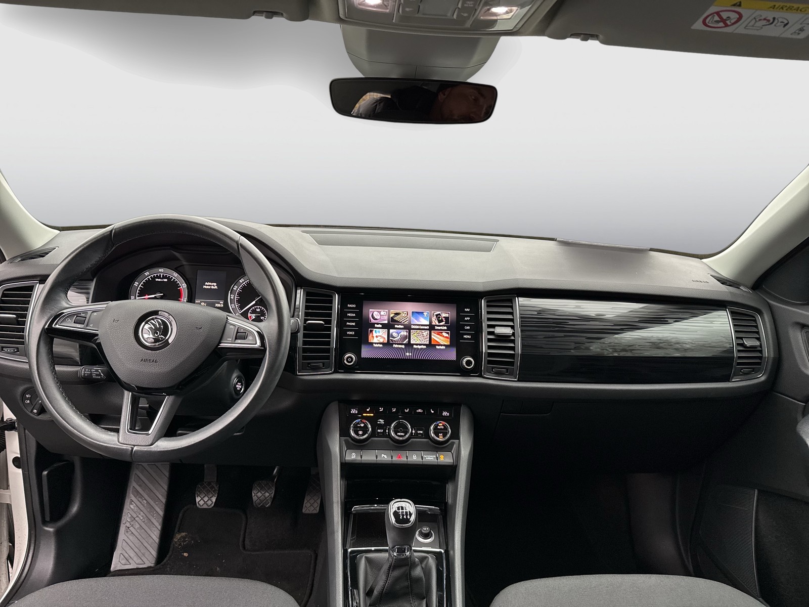 Skoda Kodiaq 1.5 DRIVE 125 AHK ACC ALU19 eKLAPPE NAVI