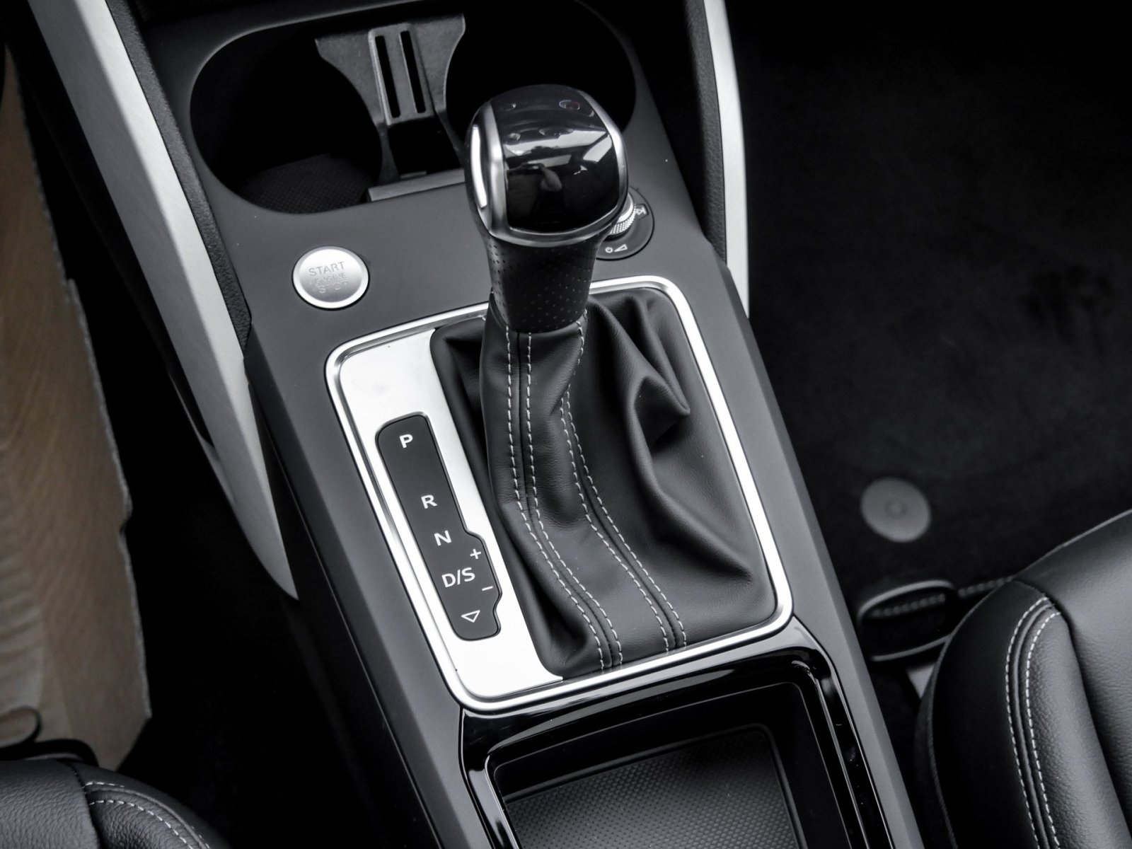 Audi Q2 35 TFSI S tronic S Line MatrixLED+Assistenzpaket+Pano+Sline+