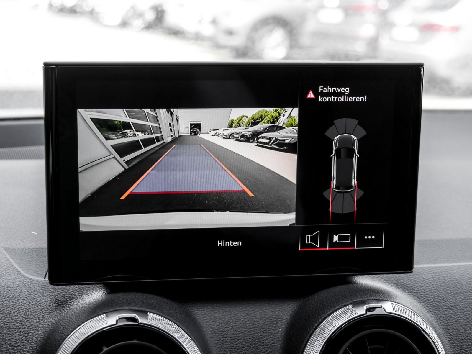 Audi Q2 35 TFSI S tronic S Line MatrixLED+Assistenzpaket+Pano+Sline+