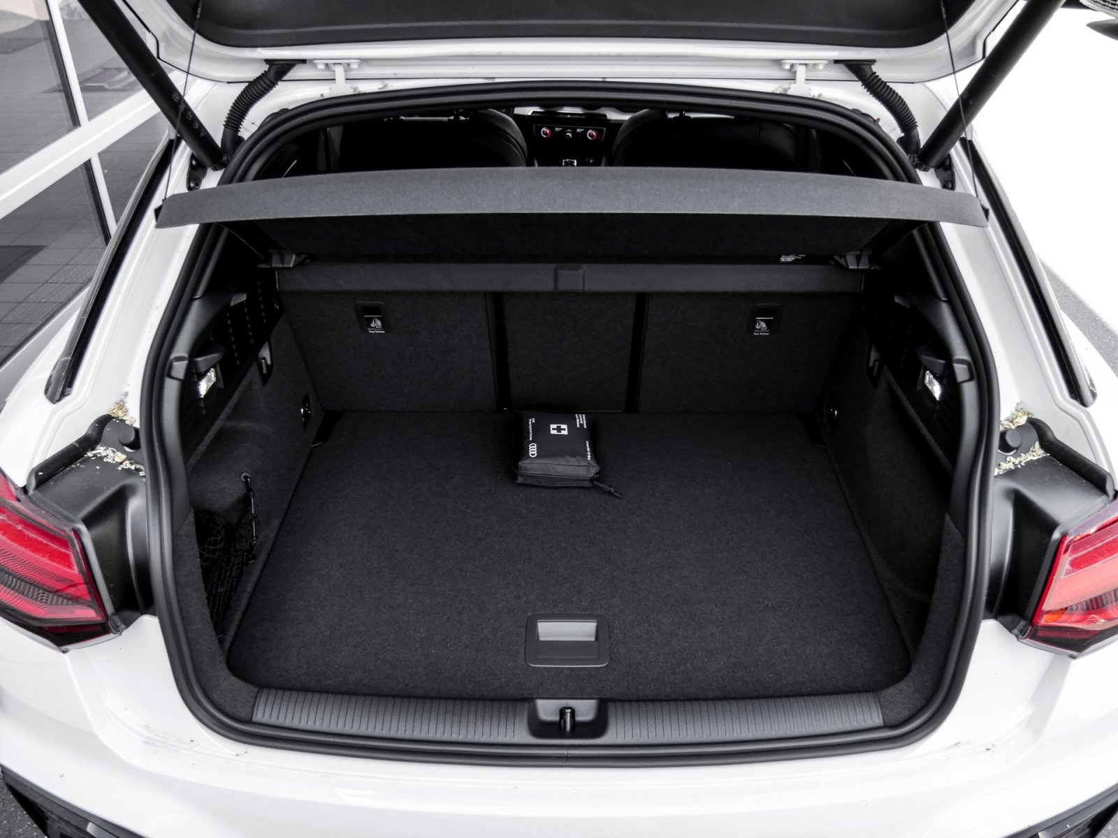 Audi Q2 35 TFSI S tronic S Line MatrixLED+Assistenzpaket+Pano+Sline+