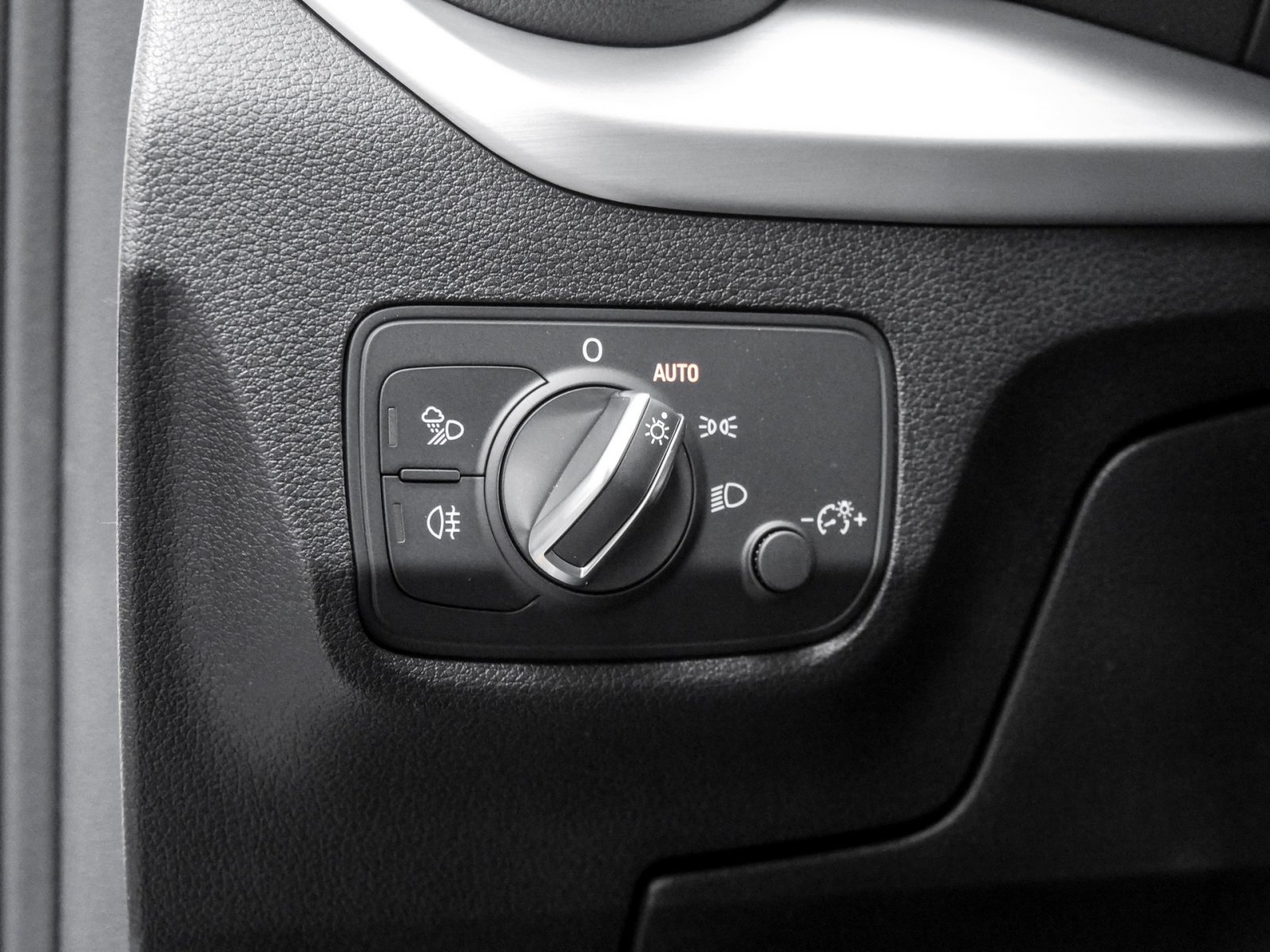 Audi Q2 35 TFSI S tronic S Line MatrixLED+Assistenzpaket+Pano+Sline+