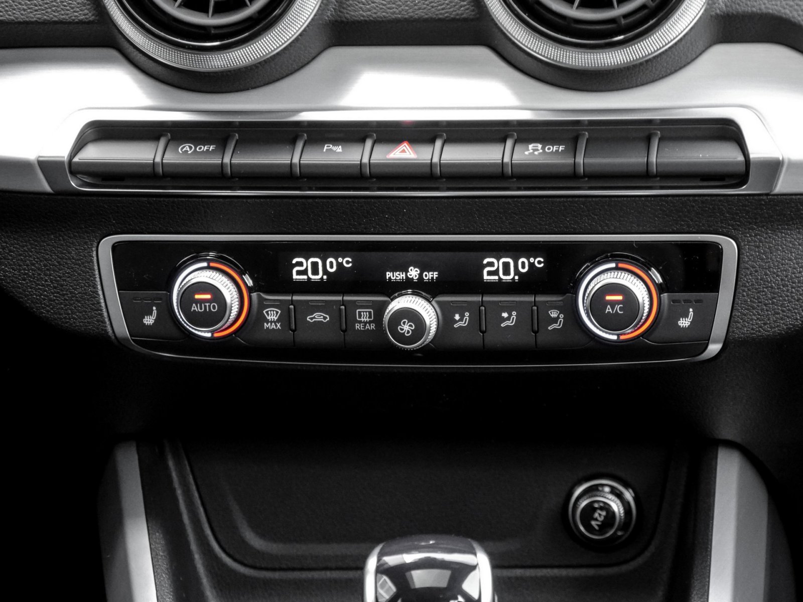 Audi Q2 35 TFSI S tronic S Line MatrixLED+Assistenzpaket+Pano+Sline+