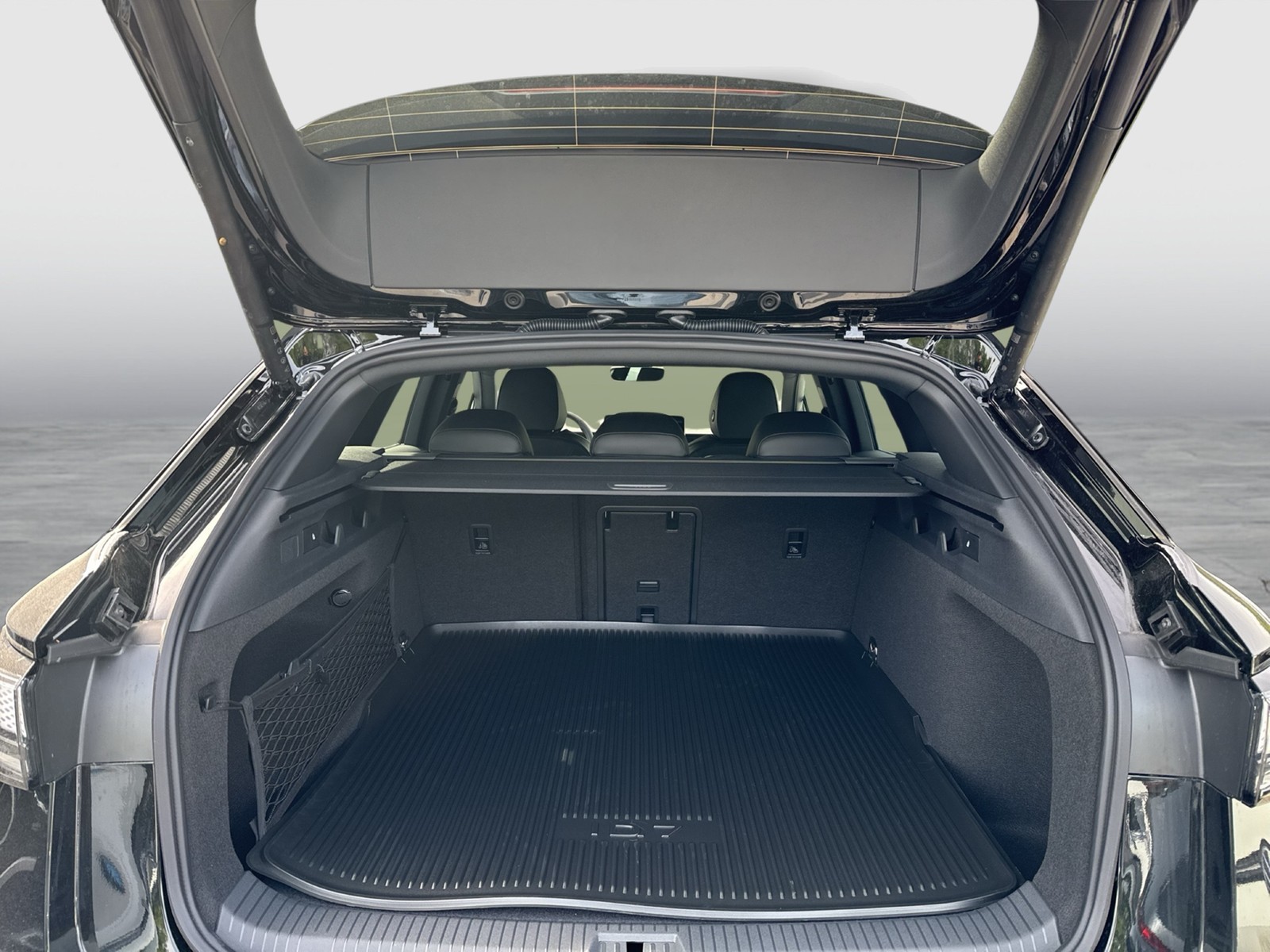 Volkswagen ID.7 Tourer PRO S BLACK STYLE 360°CAM ACC LM20