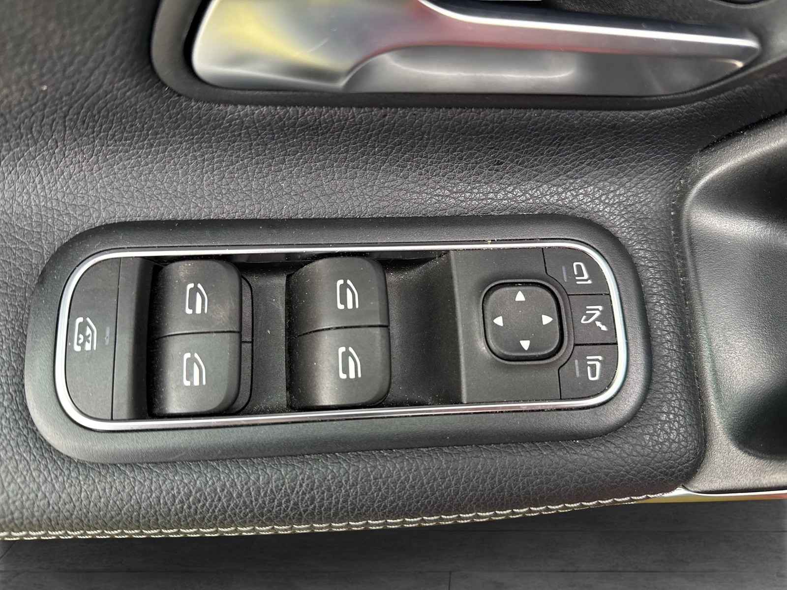 Mercedes-Benz A 250 PROGRESSIVE PANO CAM LM18 NAVI SITZHEIZUNG