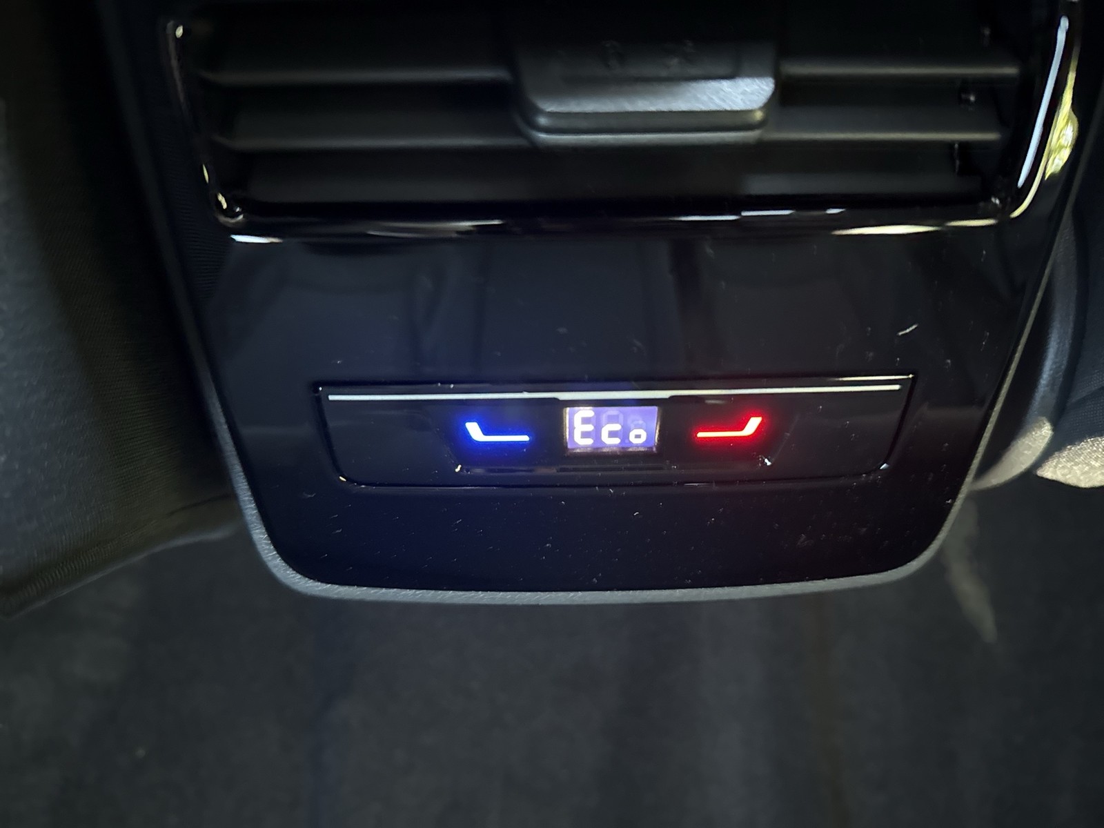 Volkswagen ID.7 Tourer PRO BLACK STYLE CAM ACC LM19 CARPLAY