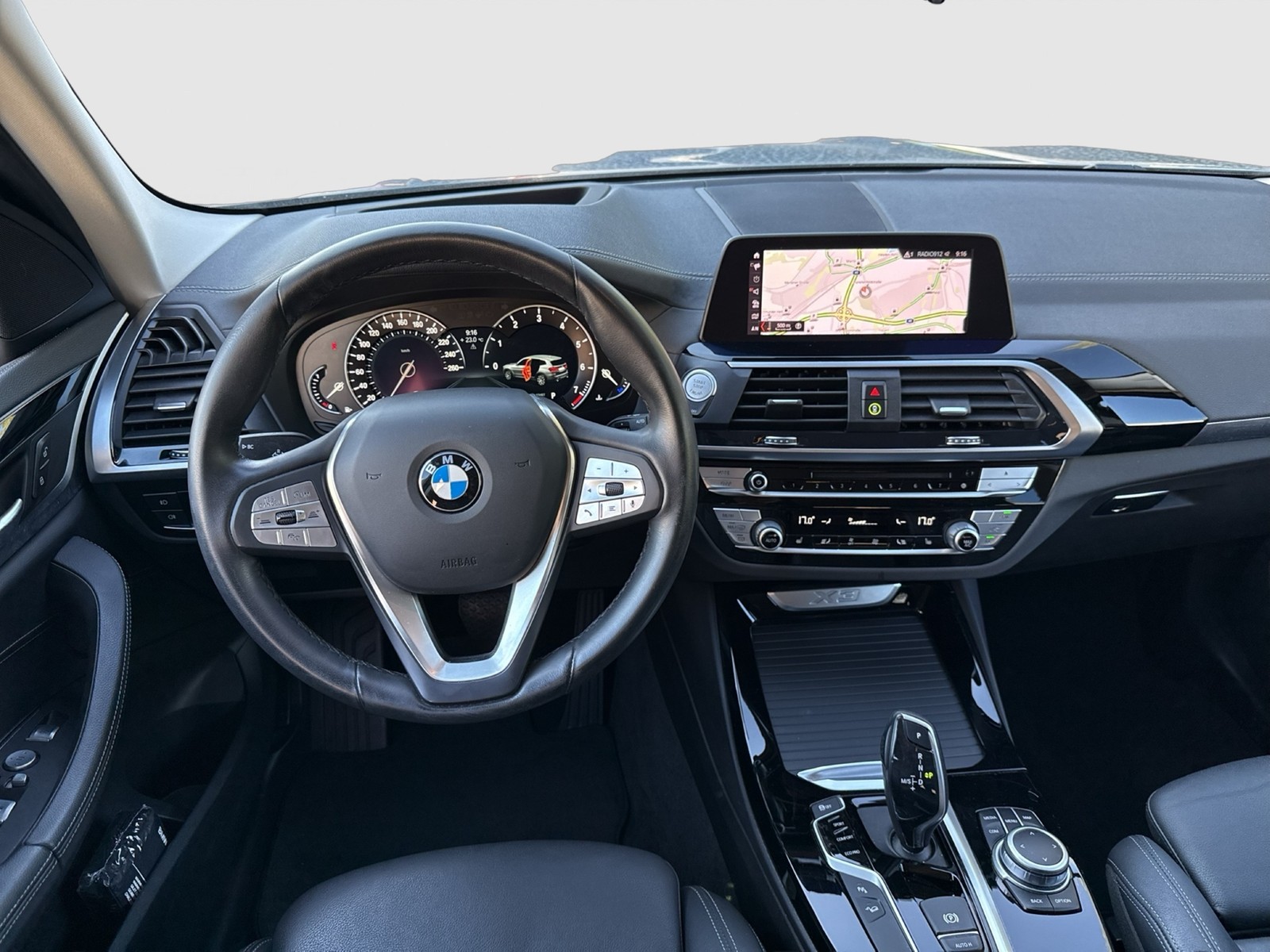 BMW X3 20 i xLine 4X4 LEDER STANDHZ AHK CAM ALU19"