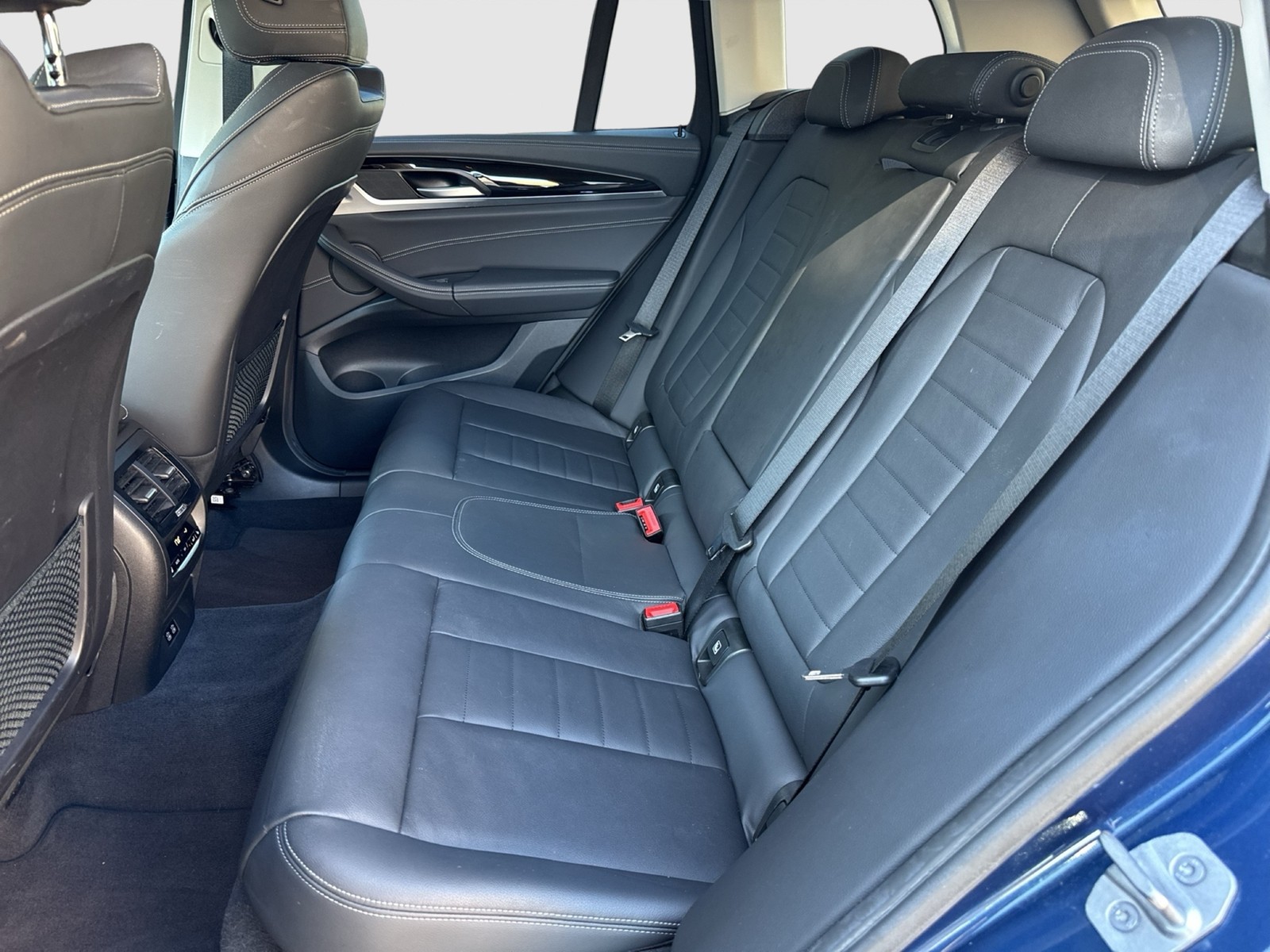 BMW X3 20 i xLine 4X4 LEDER STANDHZ AHK CAM ALU19"