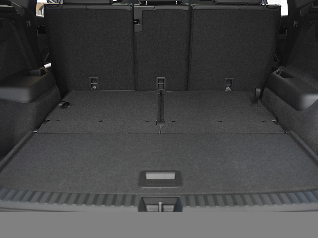 Volkswagen Tayron 2.0 TDI R-LINE 4MOTION DSG BLACKSTYLE PANO 7-SITZE STANDHZG
