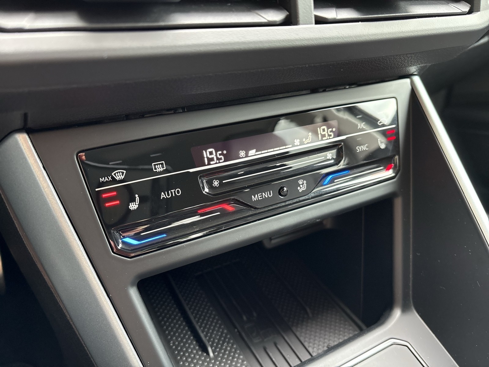 Volkswagen Taigo 1.5 GOAL ACC LM17 CARPLAY SITZHEIZUNG
