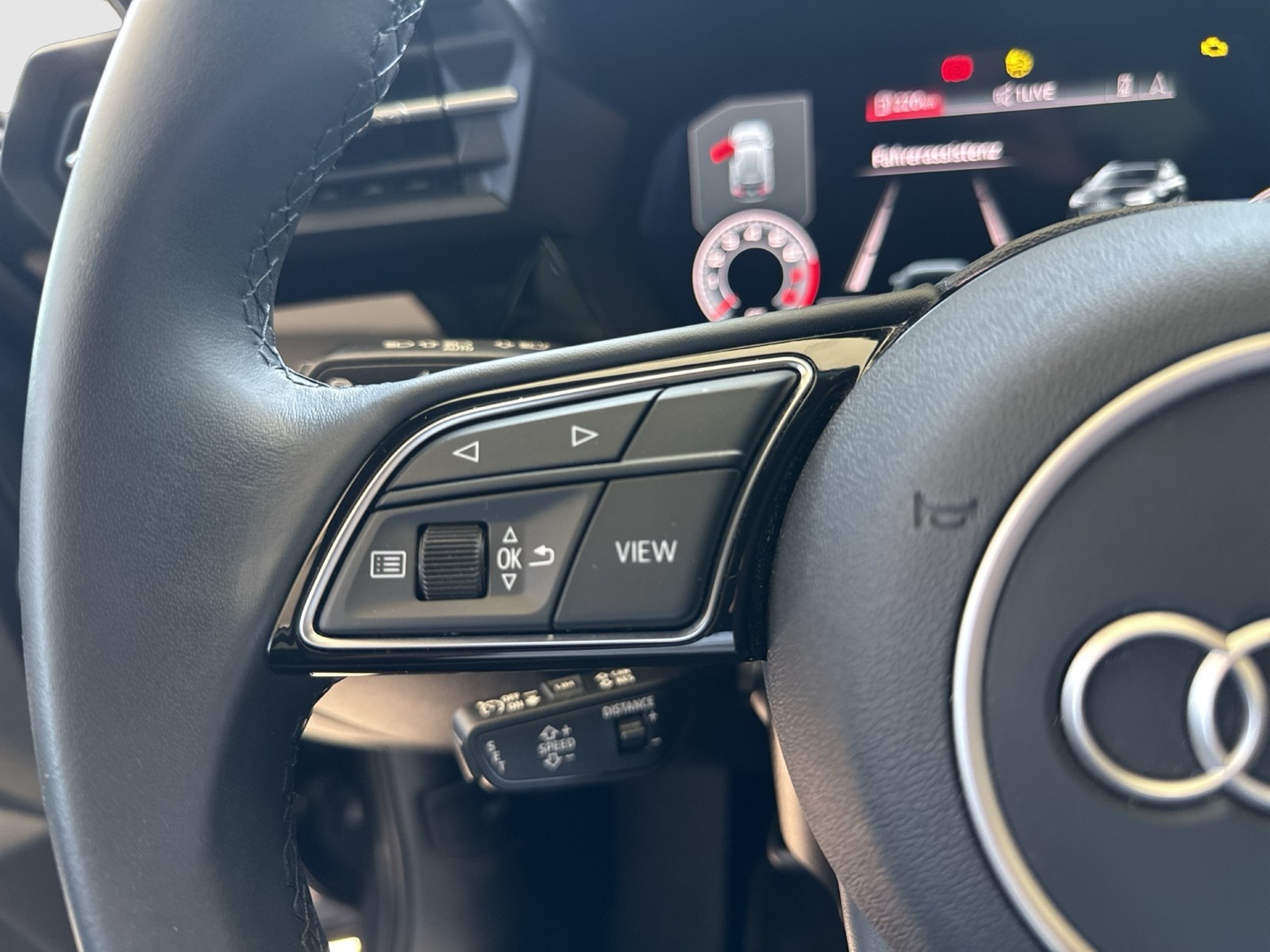 Audi A3 Sportback 30 advanced NAVI+ ALU17 SITZHEIZUNG
