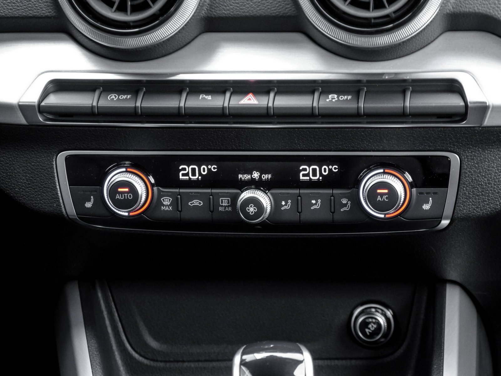 Audi Q2 35 TFSI S tronic S line MatrixLED+Blackoptik+Kamera+Sound