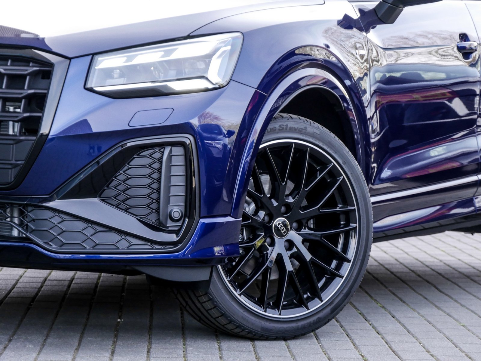 Audi Q2 35 TFSI S tronic S Line MatrixLED+Assistenzpaket+Pano+AHK+