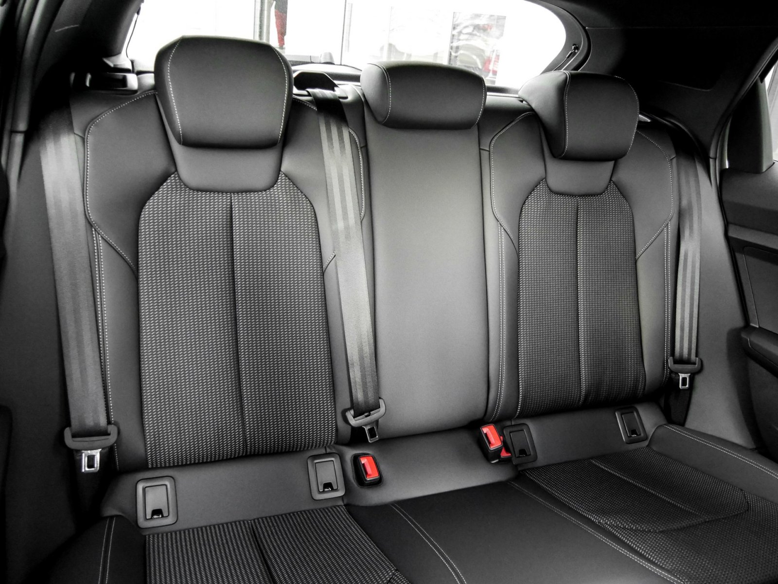 Audi A1 Sportback 30 TFSI S tronic S Line Kamera+GRA+APS+Optikpaket+Stoff/Leder