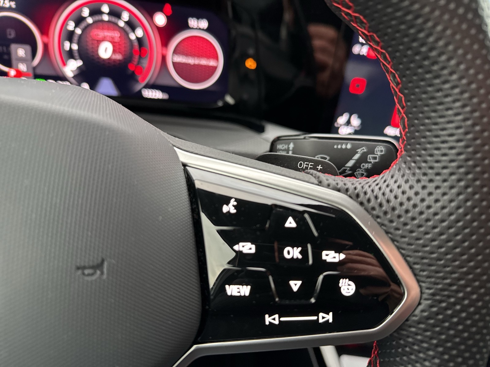 Volkswagen Golf VIII 2.0 GTI BLACK STYLE KAMERA ACC ALU18 AHK