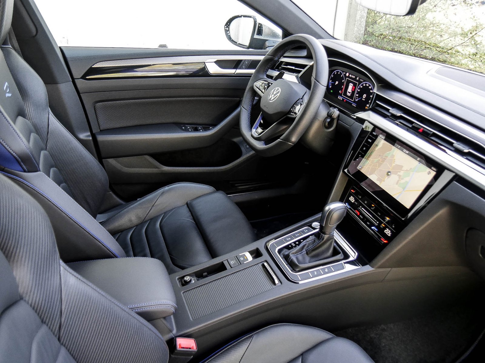 Volkswagen Arteon Shooting Brake 2.0 R 4X4 LEDER AHK LM19